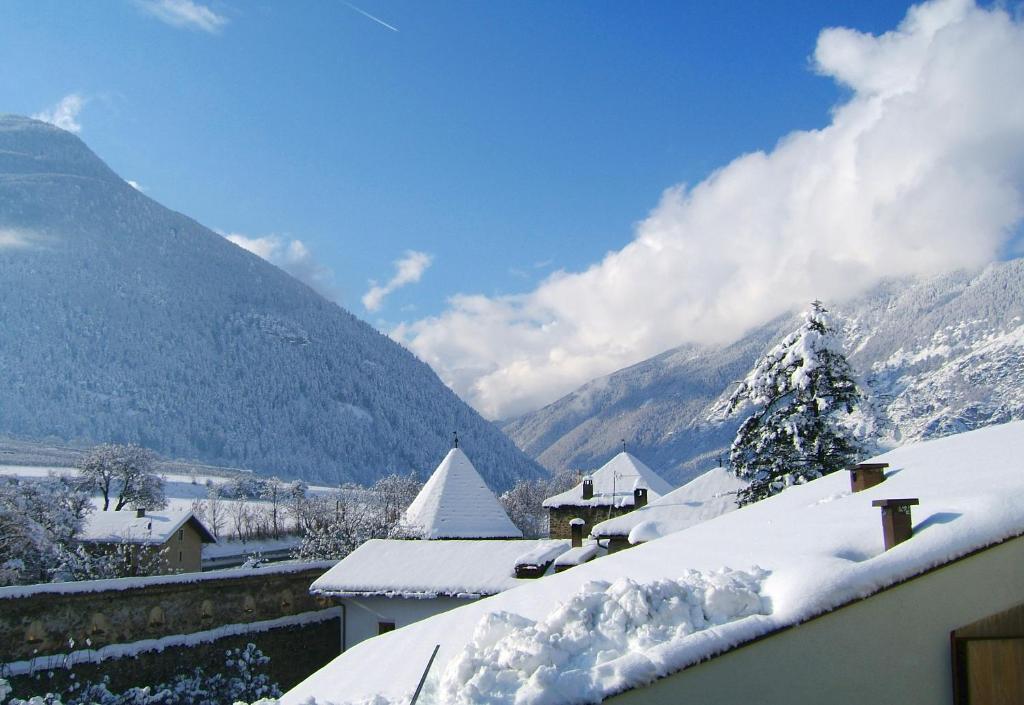 Hotel Gasthof Gruener Baum Glorenza Kültér fotó